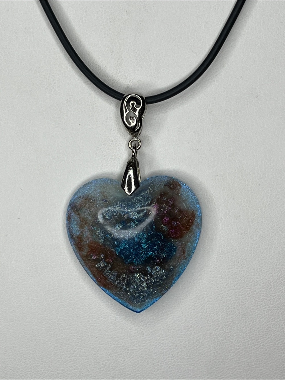 10/$10 Handmade resin Blue Heart Pendant Necklace